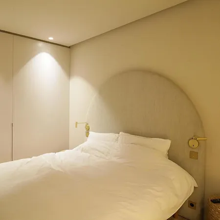 Elegant Pied -a - Terre Parisien V38 * Paris