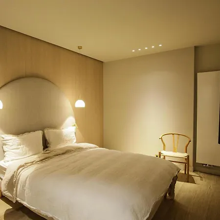 Elegant Pied -a - Terre Parisien V38 Paris