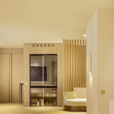 Elegant Pied -a - Terre Parisien V38 Apartment *