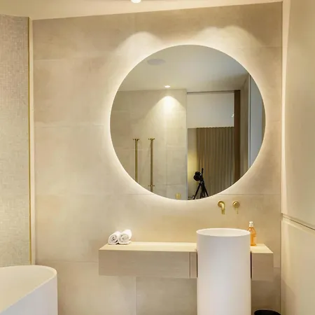 Elegant Pied -a - Terre Parisien V38 Apartment *