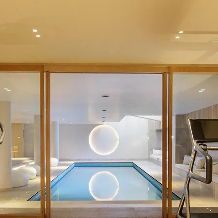 Elegant Pied -a - Terre Parisien V38